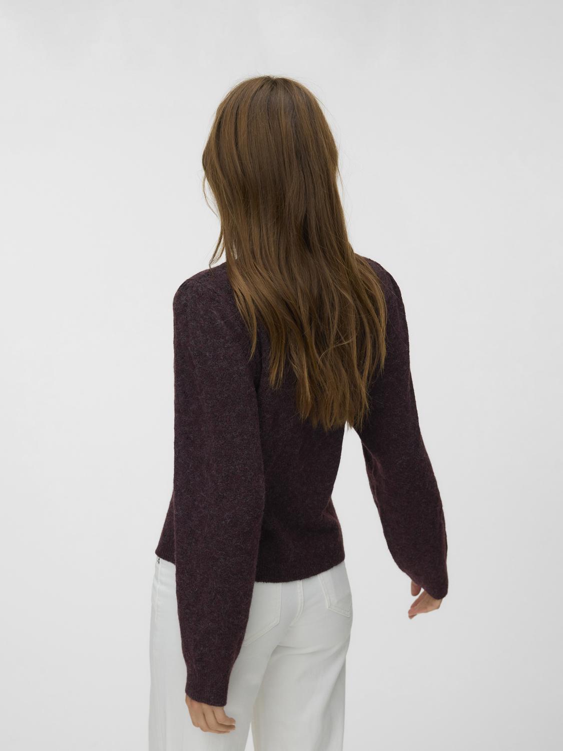 model_shot-back